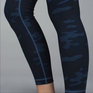 RARELulu Lemon Luon High Times Camo Oil Slick Blue